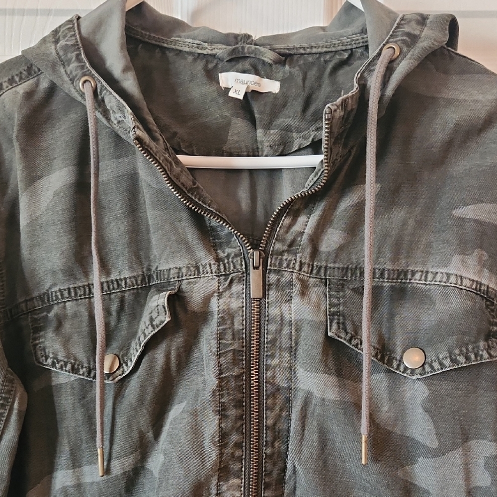 Maurices Camouflage Cropped Hooded Jacket - Picture 4 of 7